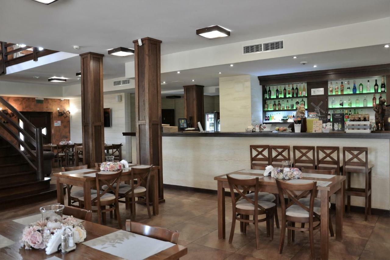 Zajazd Sebory Hotel Romany Sebory Ngoại thất bức ảnh